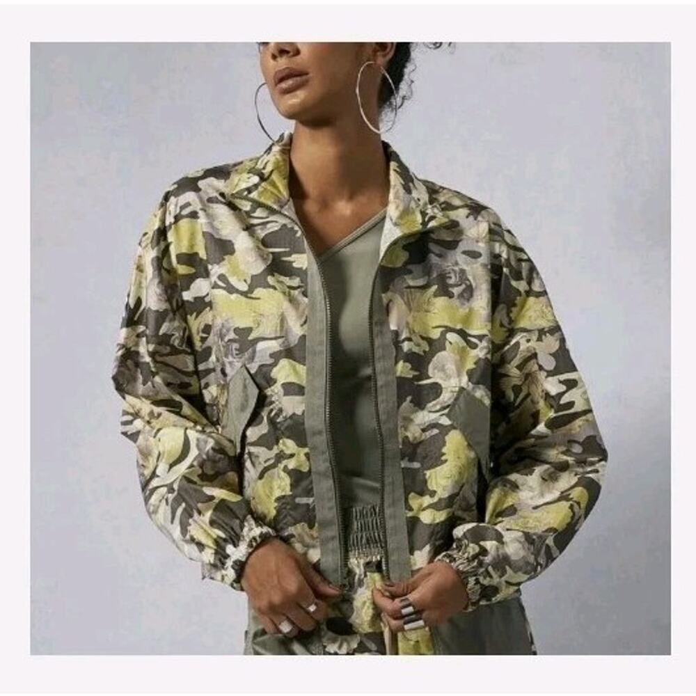 Nike Sportswear Woven Floral Camo Full Zip Jacket Green Women’s Sz M